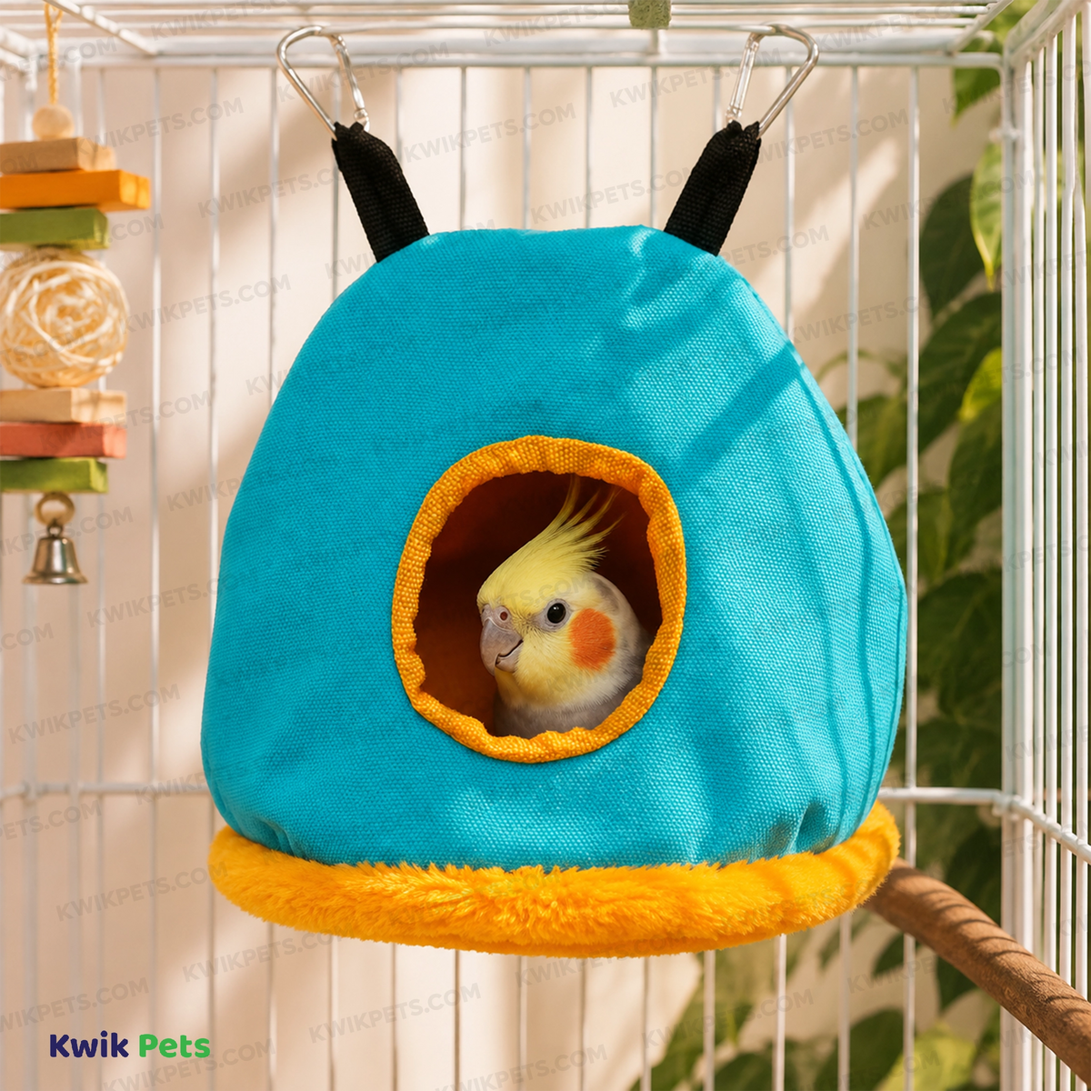 Lifestyle of Prevue Pet Products Snuggle Sack Bird Shelter Assorted Medium