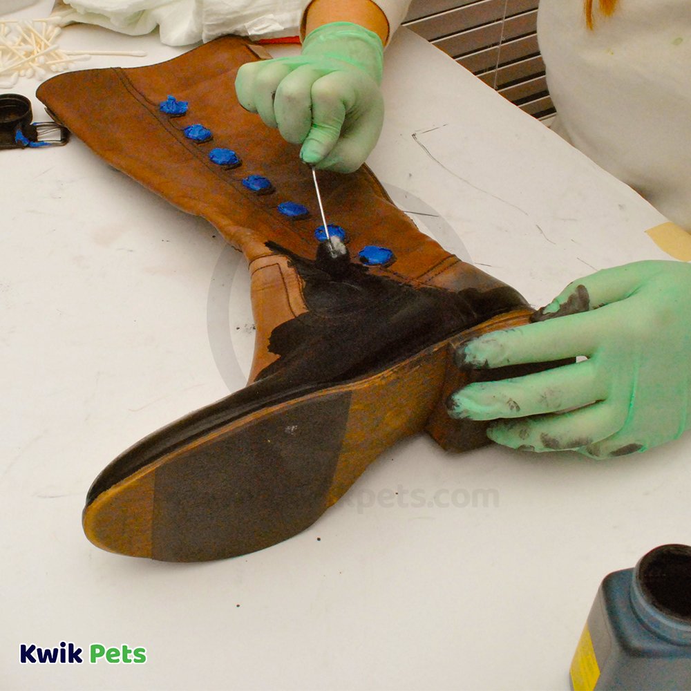 Fiebing’s Leather Dye Black 4-oz, Kwik Pets